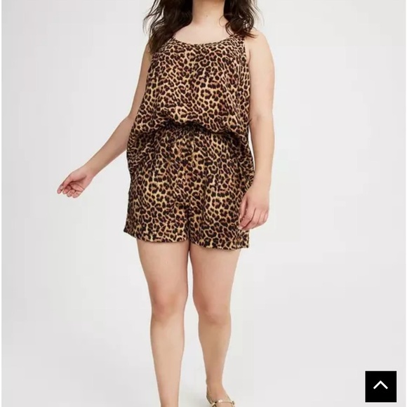 Torrid Pull-On Drawstring Shorts - Picture 2 of 5